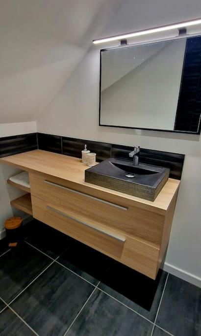 Appartement Charmant Et Spacieux أوكْسير المظهر الخارجي الصورة